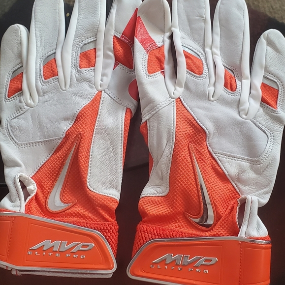 nike adult mvp elite batting glove